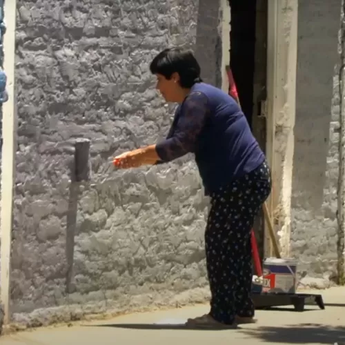 Pintando junto a vecinos de Independencia
